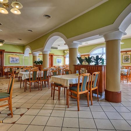 Tercia Kophaza Panzio B Bed & Breakfast Exterior photo
