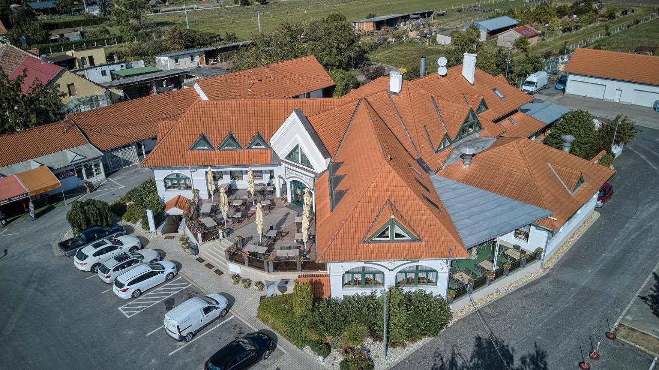 Tercia Kophaza Panzio B Bed & Breakfast Exterior photo