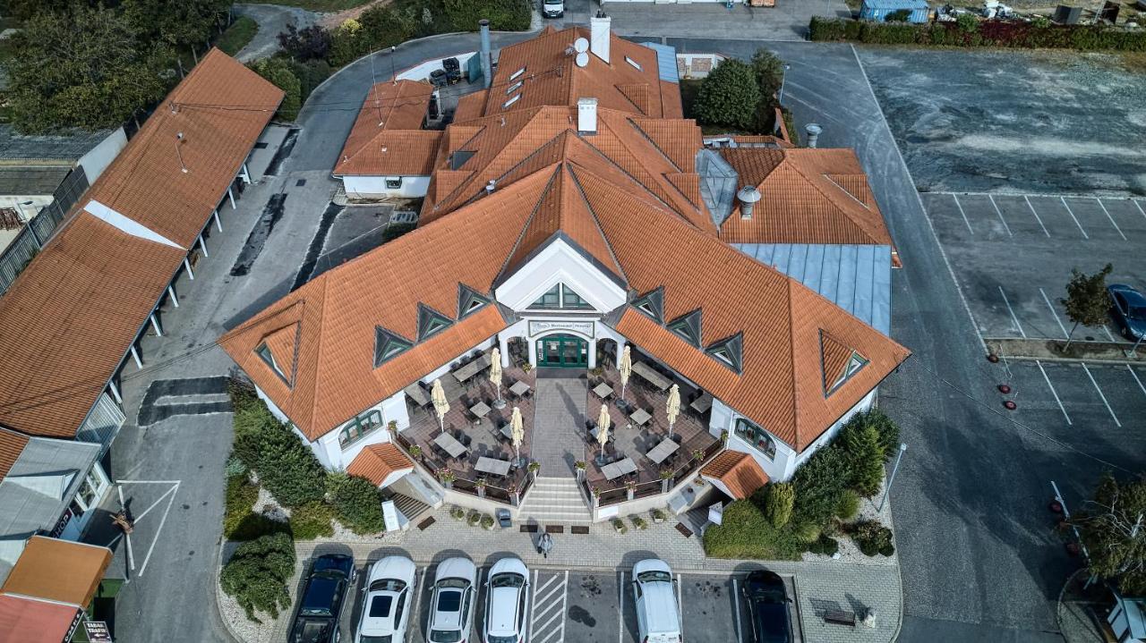 Tercia Kophaza Panzio B Bed & Breakfast Exterior photo